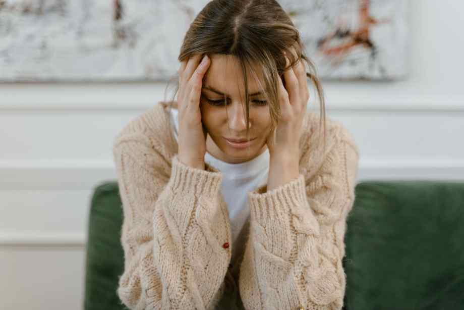 Sensation de flottement dans la tête : que faire pour se soulager ?-IRASF Santé
